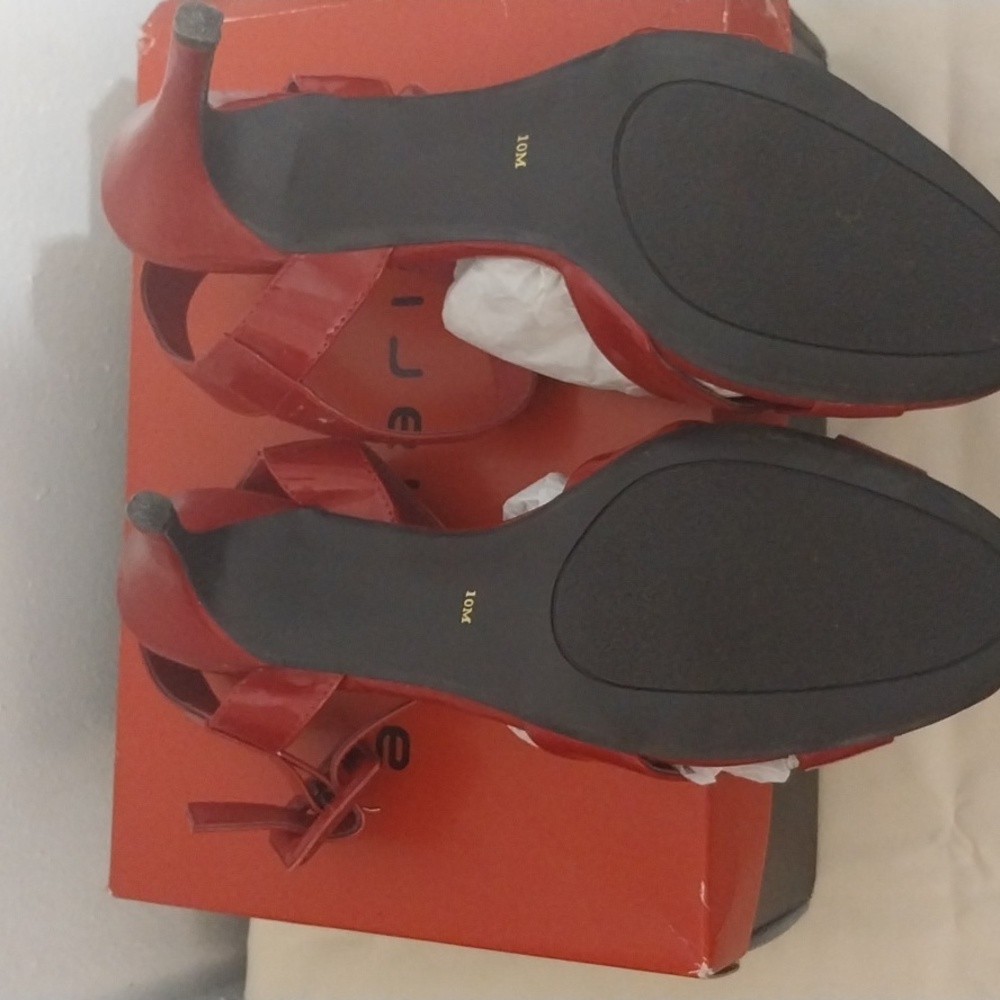 ANN Marino open toe Ankle Strap W/big buckle.Patent Leather. 4"Heels. - Picture 5 of 7